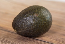 吃牛油果有什么好处和坏处 牛油果的营养价值