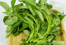 空心菜怎么炒不变黑又嫩好吃 避免空心菜变黑的原理